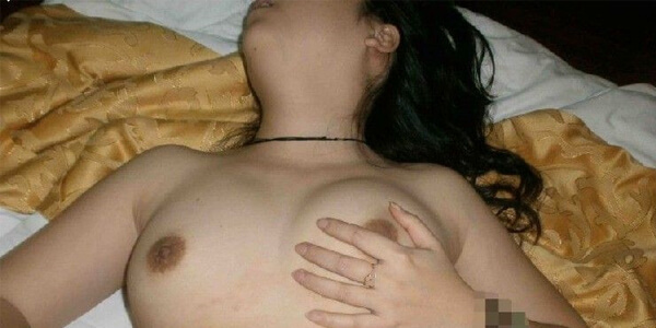 รูปผู้หญิงเซ็กซี่ เอานิ้วแหย่หีสาวไซด์ไลน์ เย็ดหีสาวขายตัว