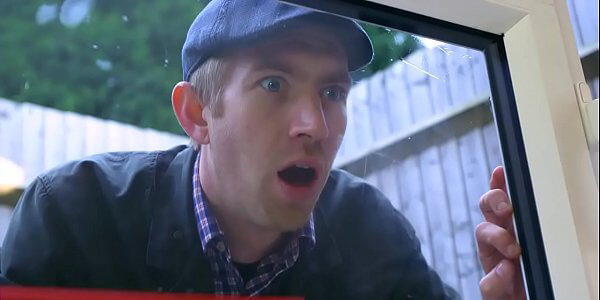 หนังเอ็กซ์ฝรั่ง แอบเย็ดสาวข้างบ้าน Window washer fucks a busty