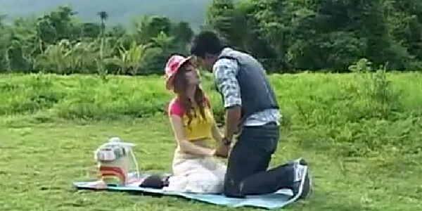 หนังอาร์ไทยดูฟรี เย็ดลูกสาวกำนัน Ron rak tawan duad sex thai hd