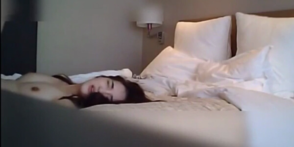 แอบดูหีสาว แอบถ่ายคลิปเย็ดสาวหมวย โดนควยใหญ่เย็ดหี ครางเสียวมาก