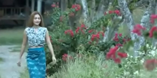 หนังโป๊ไทย xx ขายหีแต่สาวจนแก่ Sex scene Swiging Thai girls