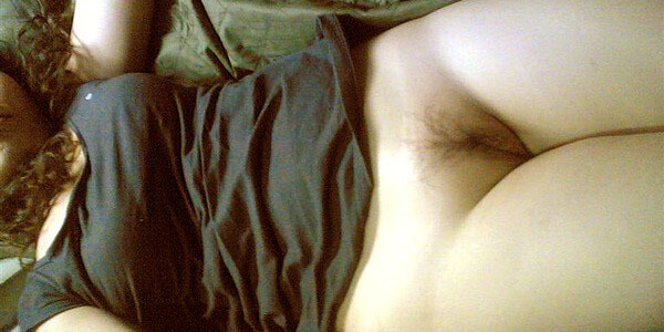 รูปหลุดทางบ้าน แอบถ่ายสาวสวยนอนโชว์หี แก้ผ้าเปิดนมโชว์