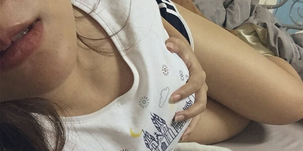 รูปโป๊หี สาวทางบ้านบีบนมโชว์สายหื่น เงี่ยนหี สาวเงี่ยนเลยโพสอ่อย