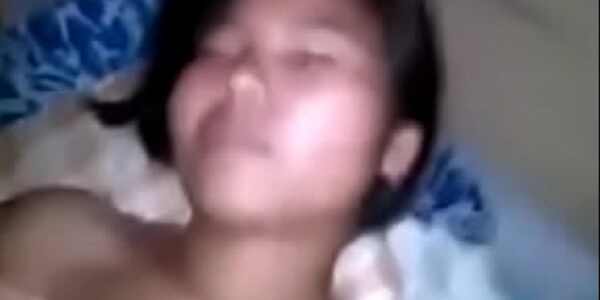 คลิปเสียว หลุดจากทางบ้าน แอบเย็ดน้องสาวเพื่อน ฟินสุดๆ