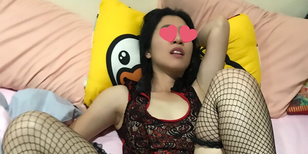 ดูรูปโป๊ สาวไซด์ไลน์โดนแขกเย็ด หีฟิตน่าเย็ด น่าเลีย รูปหีสวย ๆ