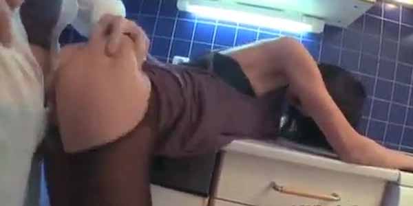 คลิป x porn xx โดนช่างซ่อมบ้านเย็ดหี โดนจัดท่ายืนเย็ดท่าหมา