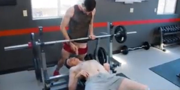 หนังโป๊เกย์ fucking in the gym ครูฝึกเย็ดตูดเกย์หล่อในรงยิม