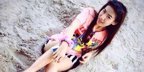 รูปโป๊ของไทย น้องฝนแหกหีหาหนุ่มเย็ด มาเที่ยวแล้วเหงาคืนนี้ขอใหญ่ๆ
