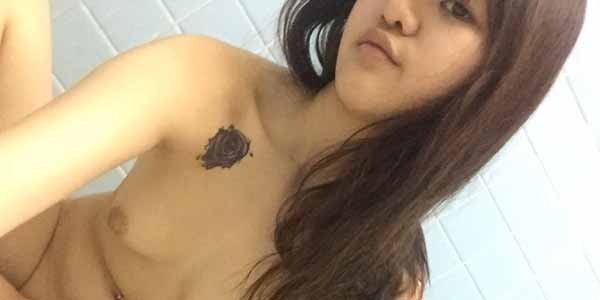 ดูสาวไทยโชว์นม น้องปริมแอบโชว์ในห้องน้ำ เห็นหุ่นสวยหีกลีบแดงๆ