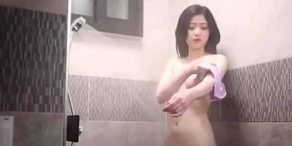 ดูหนังอีโรติกฟรี Korean girlfriend Fucked อาบน้ำก่อนขึ้นเตียงเยส