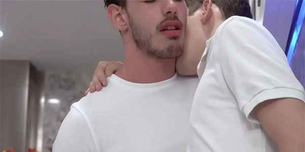 คลิปเกย์ฟรี Gaysex fucks boyfriend นายแบบหนุ่มหล่อล่อเก้งแตกใน