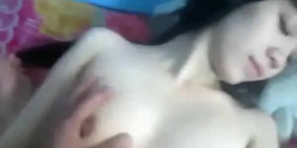 หนังโป้สาวไทย ผัวจับเย็ดเล่นท่าตะแคง ซอยรัวเสียงดังลั่น