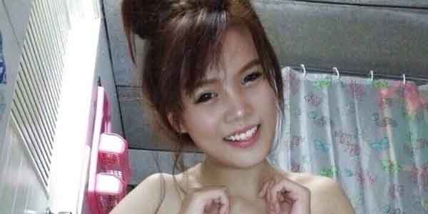 รูปโป๊สาวใหญ่ สาวสวยนั่งยองถ่ายหีในห้องน้ำ น่ารักกลีบหีสวยๆ