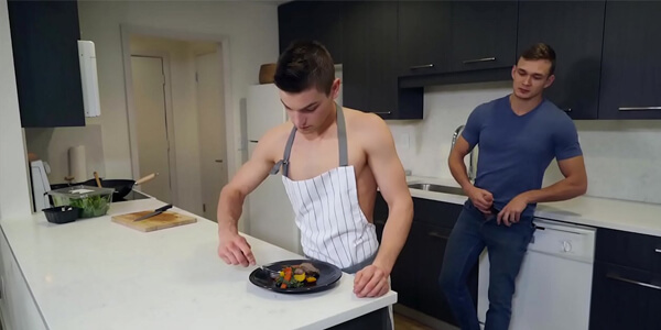 คลิปเกย์ฝรั่ง Johnny Rapid rough sex พ่อครัวแนวใหม่ ยัดควยใส่รูตูด