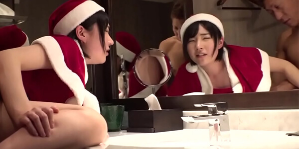 หนัง x ใหม่ Little Teen sex amateur สาวน้อยเสียท่า อ้าซ่าคาห้องน้ำ