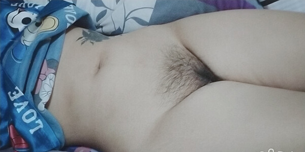 สาวขี้เงี่ยนหีปริ้นโชว์แคมสวย สาวสวยโชว์หี นมสวย ๆ