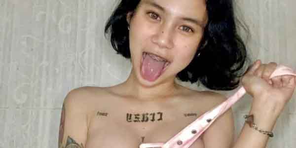 ภาพโป๊ ผมสั้นจัดฟันใส่ชุดยั่วควย โชว์หุ่นสวยแก้ผ้าเห็นนม