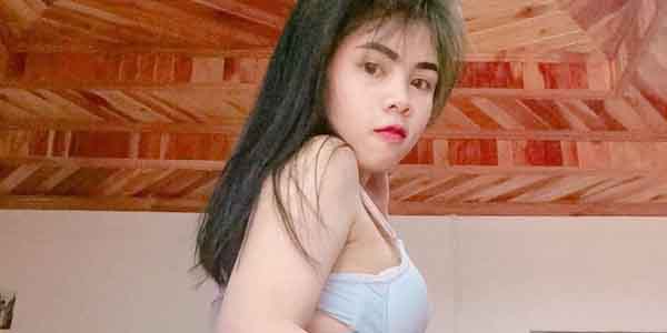 รูปโป๊ทางบ้าน สาวโชว์กลีบหีแดงในบ้าน หุ่นอวบแหกโชว์หีน่าเย็ด
