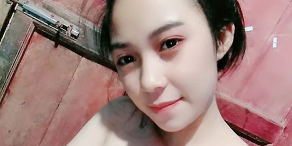 ภาพหลุดทางบ้านดูฟรี สาวไทยถ่ายรูปเสียวที่บ้านแก้เหงา หมอยดก หีบานน่าเย็ด