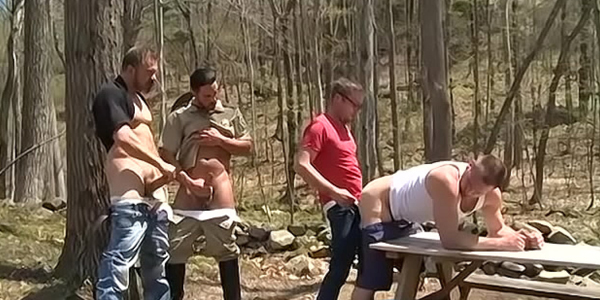 คลิปโป๊ชายชาย Bottom gay ass fucked เกย์ฝรั่งเย็ดกันในป่า หนัง x โดจินฟรี