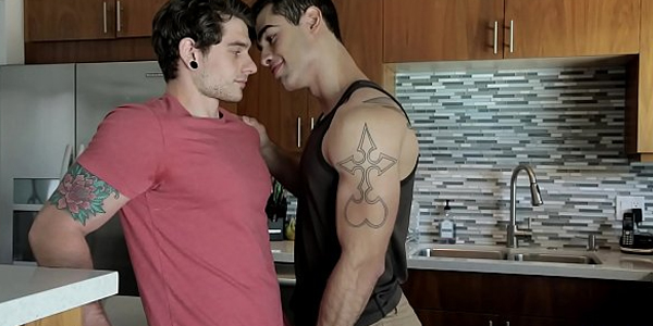 คลิปเกย์ฝรั่ง Muscle Hunk Barebacks Ex แฟนเก่าเงี่ยนควยเย็ดตูดเมียเกย์