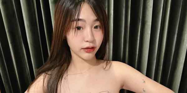 ภาพหลุดนม น้องพิชชี่น่ารักนมสวย หัวนมแข็งตั้งเต้าน่าดูด