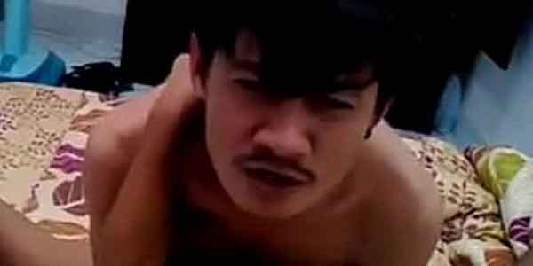 หนังเกย์ x เกย์ไทยเย็ดแฟนในหอพัก ชวนเอากันบนเตียงหลายท่าเย็ดแรง ๆ