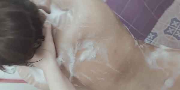 หนังโป้งไทย แอบเย็ดกับน้องในห้องน้ำ ยืนซอยหีรัวเอากันมันส์เสียวน้ำแตก