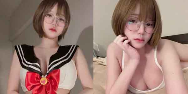 รูป xxx สาวแว่นน่ารักถ่ายโชว์นมใหญ่ ผิวขาวใสใส่ชุดคอสเพลย์สุดสยิว