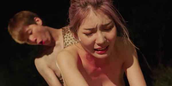 หนังโป็ ชวนแฟนเย็ดนอกบ้าน เอาแรงไม่หยุดเย็ดมันส์หลายท่ากันข้างป่า