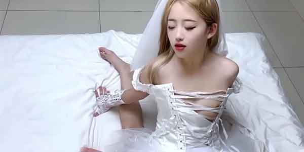 หนัง x ออนไลน์ฟรี แอบเย็ดเจ้าสาวคาชุด กระเด้าควยเข้าแรงไม่หยุดสุดฟิน