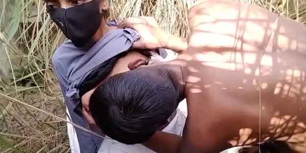 คลิป 18 ปูผ้าเย็ดกันในทุ่งนา นอนเย็ดมันส์ท่ามาตรฐานซอยควยเข้าหีร้องดัง